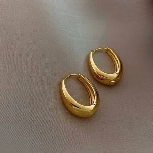 New Classic Copper Alloy Smooth Metal Hoop Earrings For Woman Fashion